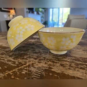 JAPANESE Floral Yellow Ceramic Bowl Set